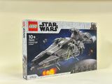une boîte contenant le set Lego Star Wars « Millennium Fighter » posée sur une table
