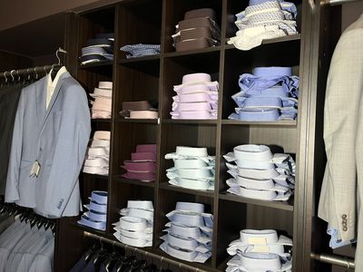 Stock de chemises (toutes tailles) de marque GRESLEY compren…