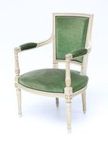Fauteuil à dossier cabriolet en bois laqué blanc, consoles d… (photo 5)