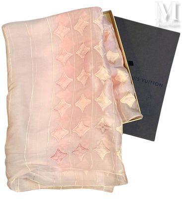 Foulard en soie Louis Vuitton rose et blanc, accompagné d'un coffret