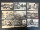 plusieurs vieilles photographies en noir et blanc représentant des personnes et des chevaux dans une ville