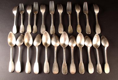 Partie de ménagère en argent 800 millième comprenant : Douze…