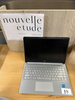 Ordinateur portable HP i3 11Th (écran HS, coque fondue) - Photo 1