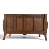 Commode galbée dite tombeau en placage de bois de rose, ouvr… (photo 3)
