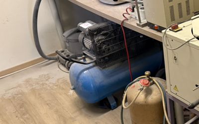 1 compresseur LOMPAIR bleu 100 L Environ 15 ans