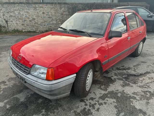 Véhicule particulier OPEL Kadett 1.5D, immatriculé 2163-MM-23, 1è...