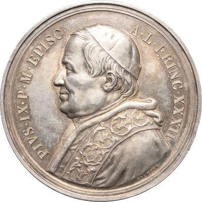 une image représentant une pièce d'argent sur laquelle figure le portrait d'un homme