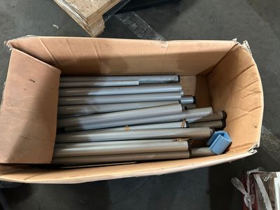 Lot de 5 tables 120x60, bord à recoller, en l'état