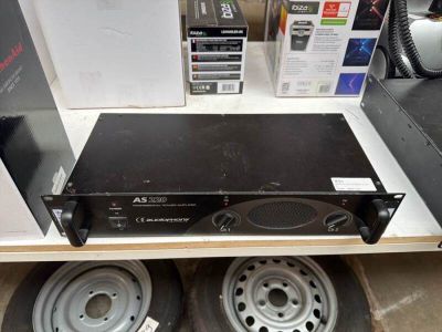 Un amplificateur professionnel Audiophony AS 220.