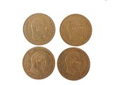 trois pièces d'or à l'effigie d'un homme et d'une femme