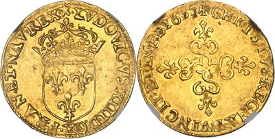 une pièce souveraine en or ornée d'une couronne