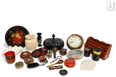a lot of items that are sitting on a table