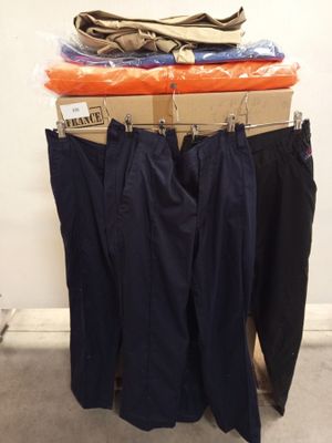 Lot de 60 pièces de vêtements de travail - Photo 1