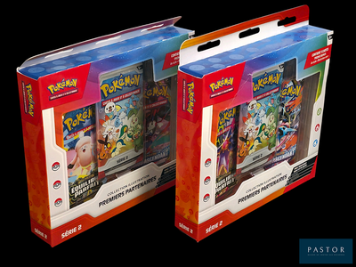 deux boîtes de cartes Pokémon exposées sur un fond noir