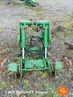 UN RELEVAGE AVANT COMPLET POUR JOHN DEERE