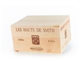 the wooden box has a label on it that says les hauts de smith