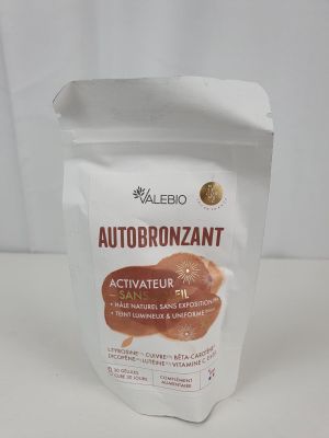 une image représentant un sachet de chocolat posé sur une table