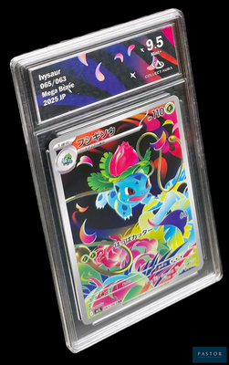 une image d'une carte à collectionner Pokémon dans un étui en plastique