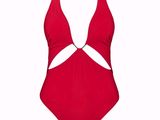 un maillot de bain une pièce rouge avec un décolleté ajouré