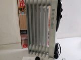 a picture of a radiator that is sitting on a table