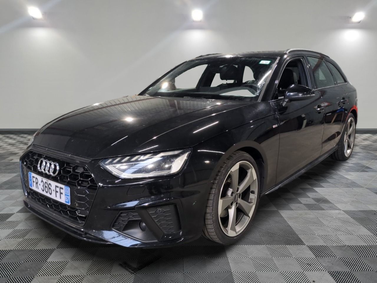 AUDI - A4 AVANT 35 TDI 163 S TRONIC 7 S LINE - GH - Mise en …