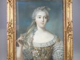 un tableau représentant une femme en robe, aux cheveux longs