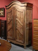 Armoire en merisier à façade compartimentée, plaques des ser… (photo 4)
