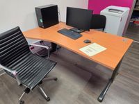T58: Mobilier de bureau comprenant : Bureau droit, Fauteuil … (photo 2)