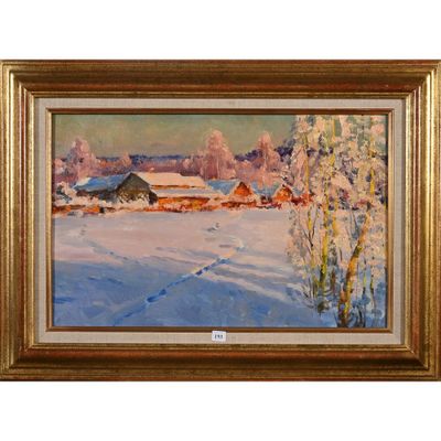 un tableau représentant un paysage enneigé avec une grange au loin