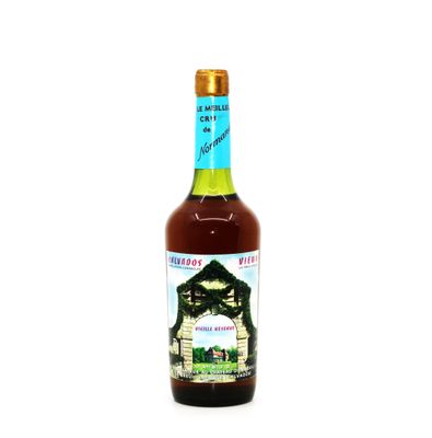 l'image d'une bouteille de vin posée sur une surface blanche