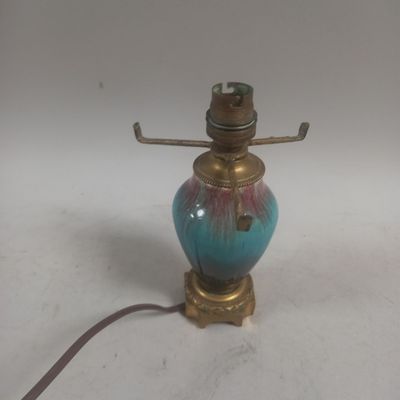 Dans le goût de BAUDIN Vase balustre en faïence émaillé mont…