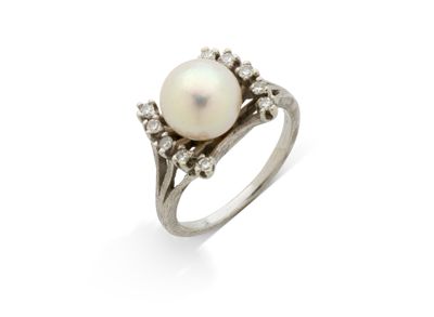 Bague “Perle” Perle de culture et diamants taille huit-huit