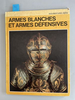 une image représentant un livre orné d'une illustration d'un chevalier en armure