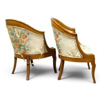 Paire de FAUTEUILS de forme gondole en bois naturel (photo 3)