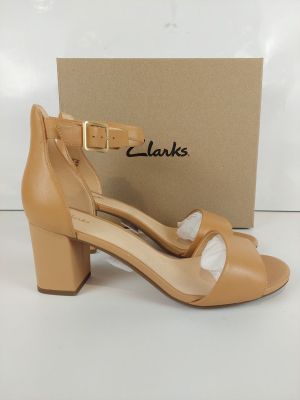 clarks women ' s tan leather sandals size 7 5