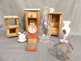 many different items that are sitting on a table