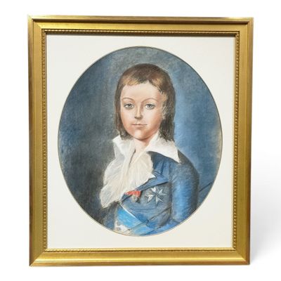 portrait d'un jeune homme vêtu d'un manteau bleu à col blanc