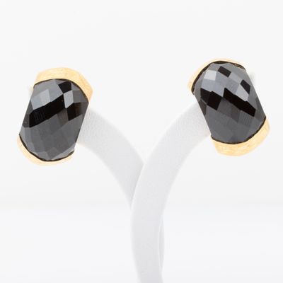 Paire de boucles d'oreilles, onyx taillé en briolette, montu…