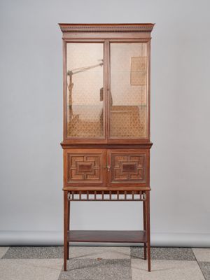 COLLINSON AND LOCK - Londres Vitrine haute en bois fruitier …