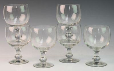 Suite de six grands verres en cristal.
