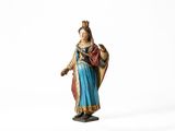 une statue représentant une femme vêtue d'une robe bleue et coiffée d'une couronne