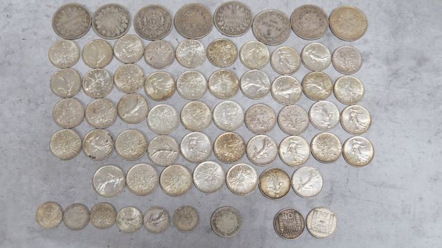 Lot de pièces de monnaie en argent : 47 x 5frs ; 8 x 5fr 19ème ; ...
