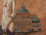 un tableau représentant une femme nue debout devant un bâtiment