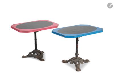 paire de tables d'appoint vintage en fonte et bois peint