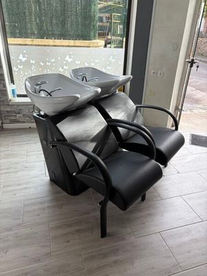 Entier Mobilier ET Materiel D'UN Salon DE Coiffure: