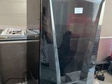 l'image d'une machine posée sur une table