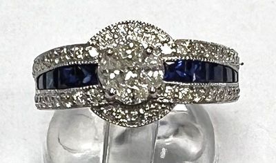 BAGUE DE STYLE ART DECO EN OR BLANC, SAPHIRS ET DIAMANTS En …