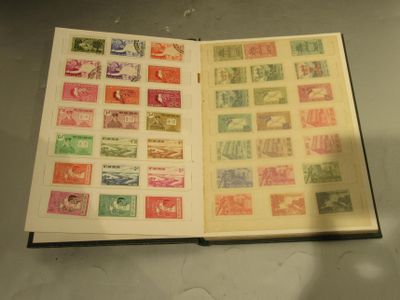 Album DE Timbres Vietnam 15 - 20 Euro