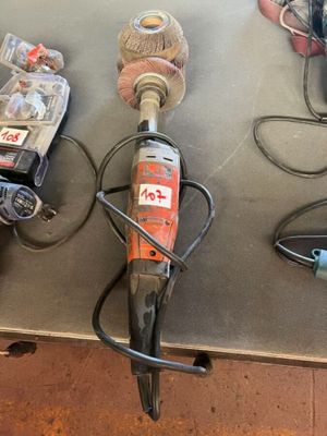 many tools that are on the table ready to be used