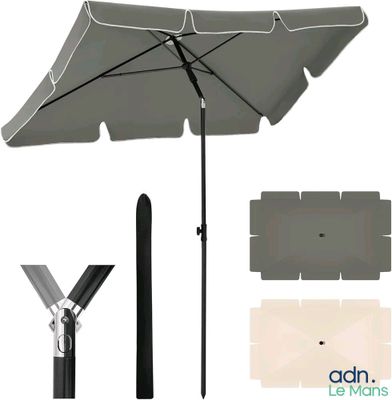 une image représentant un parapluie gris avec un manche noir et un sac blanc